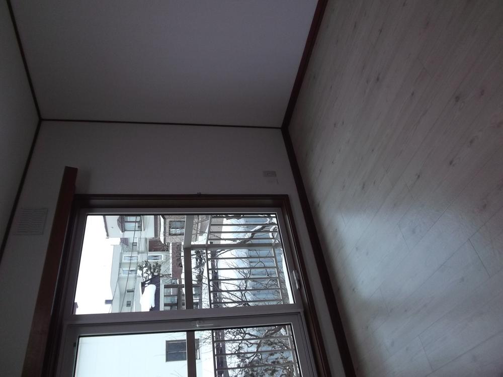 Non-living room. Indoor (12 May 2013) Shooting