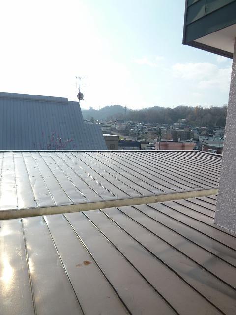 View photos from the dwelling unit. Local (11 May 2013) Shooting