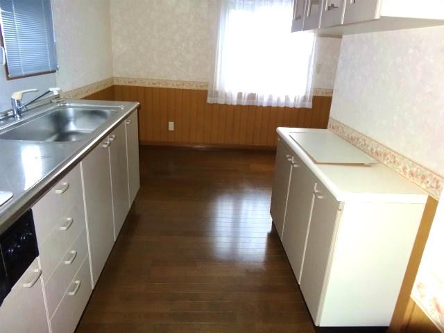 Kitchen. Second floor