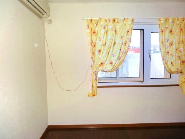 Non-living room. 2 Kaiyoshitsu