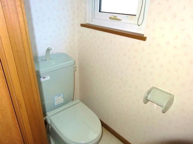 Toilet. Second floor