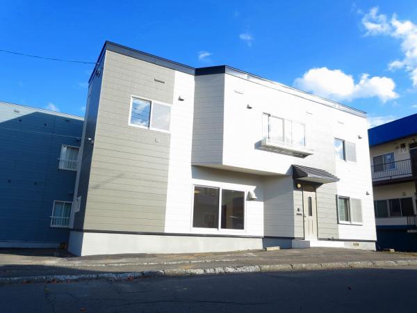 Local appearance photo. Parking 3 cars There is parking space for your husband and wife + children