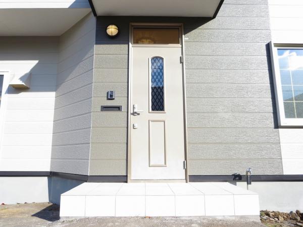 Entrance. Was Mashi entrance tile Hakawa