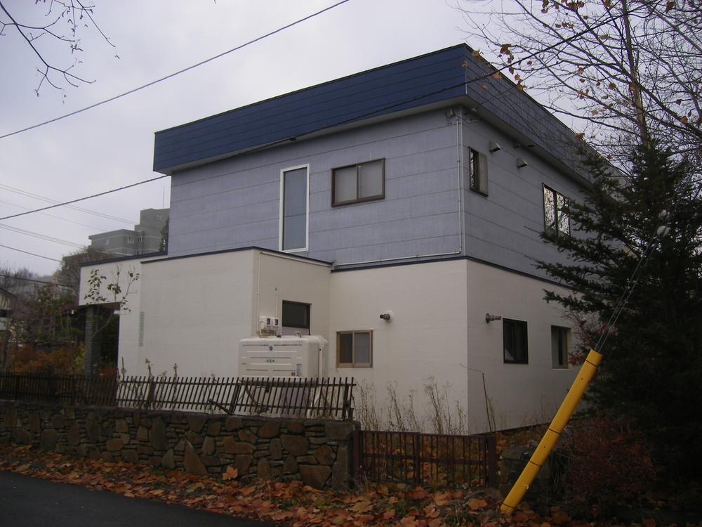 Local appearance photo. Local (11 May 2013) Shooting