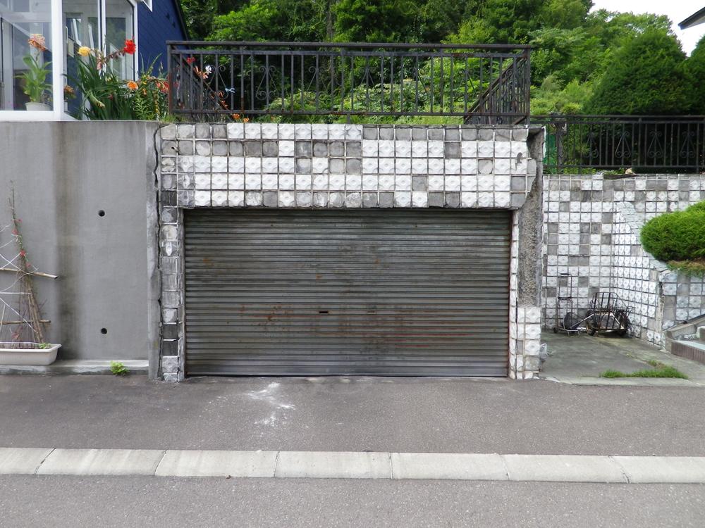 Parking lot. Local (August 2013) Shooting