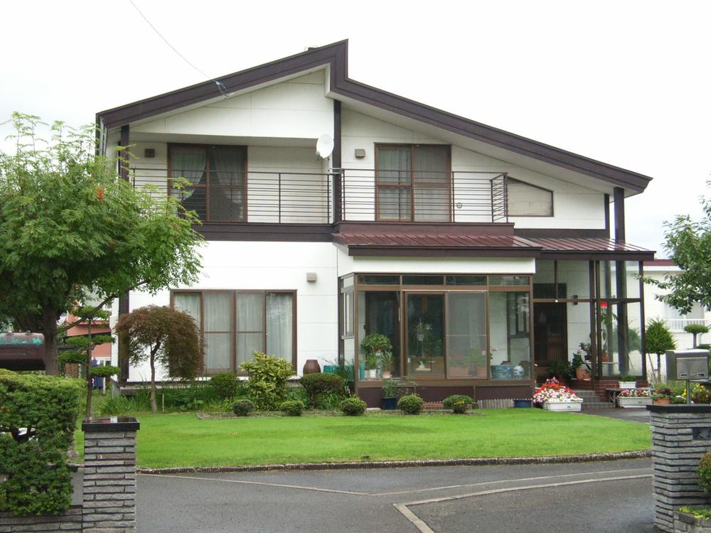 Local appearance photo