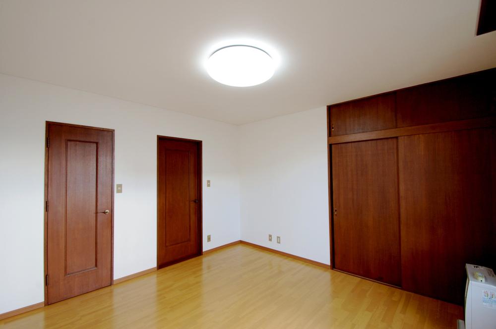 Non-living room. Western-style 8.0 Pledge