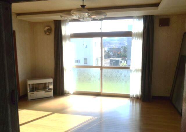 Living. Indoor (11 May 2013) Shooting