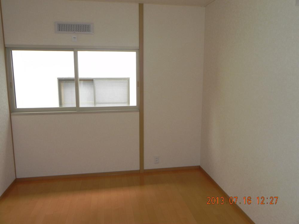 Non-living room. 2 Kaiyoshitsu