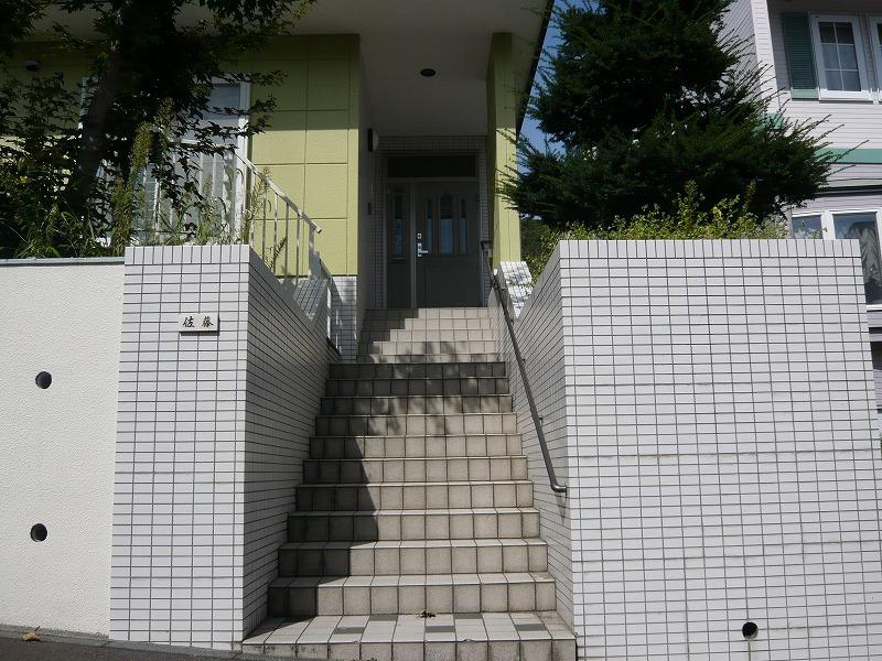 Entrance. Local (September 2013) Shooting