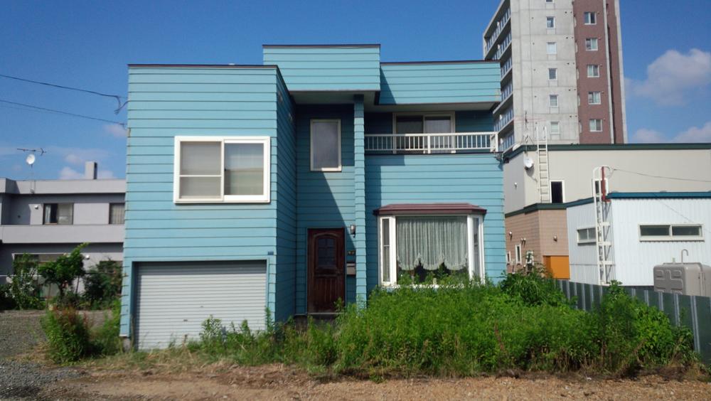 Local appearance photo