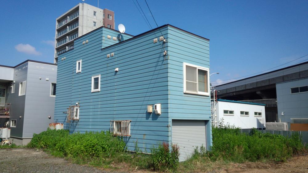 Local appearance photo