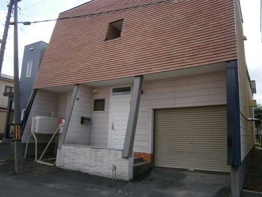 Local appearance photo. Exterior (1)