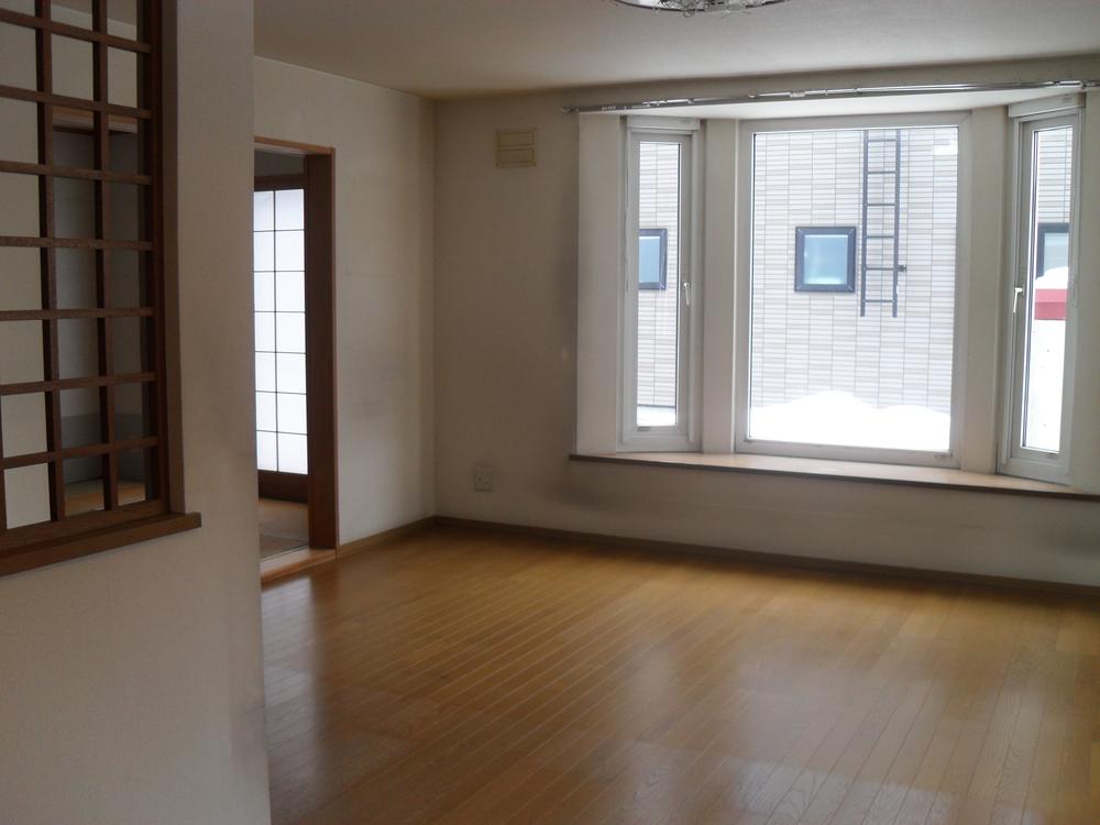 Living. Indoor (12 May 2013) Shooting