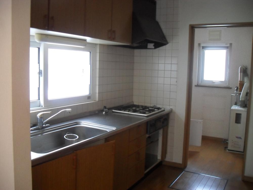 Kitchen. Indoor (12 May 2013) Shooting