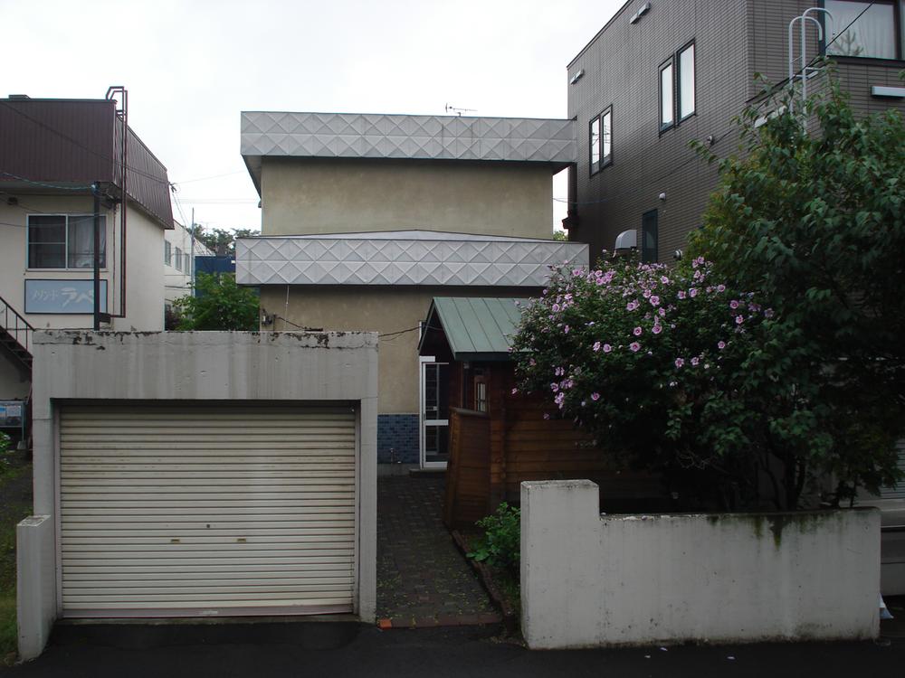 Local appearance photo