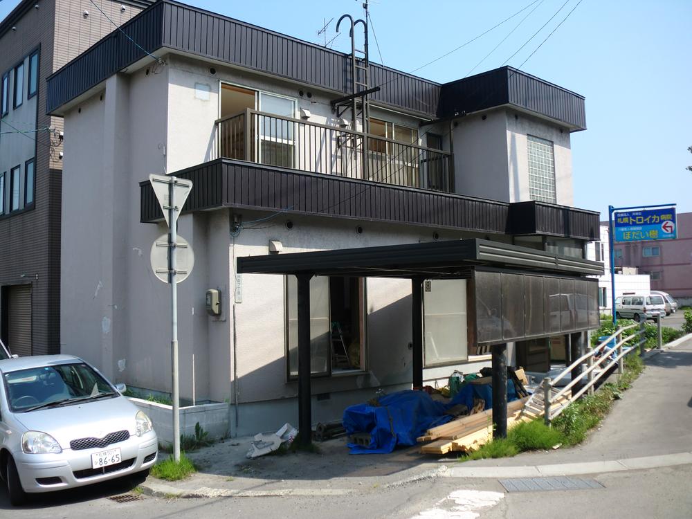 Local appearance photo