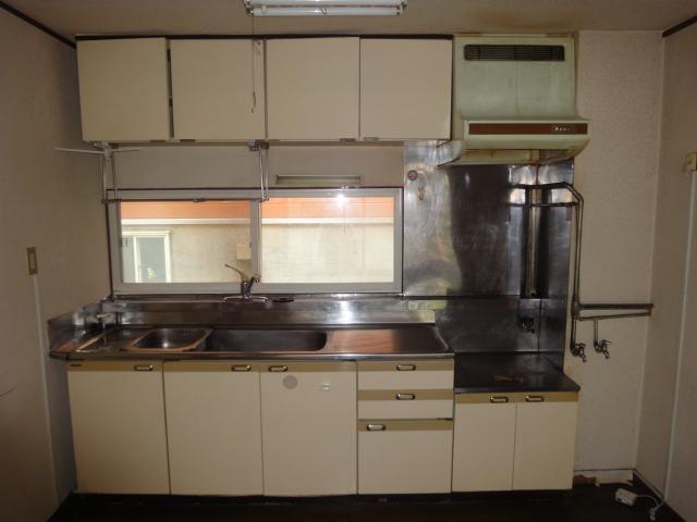 Kitchen. Indoor (July 2013) Shooting