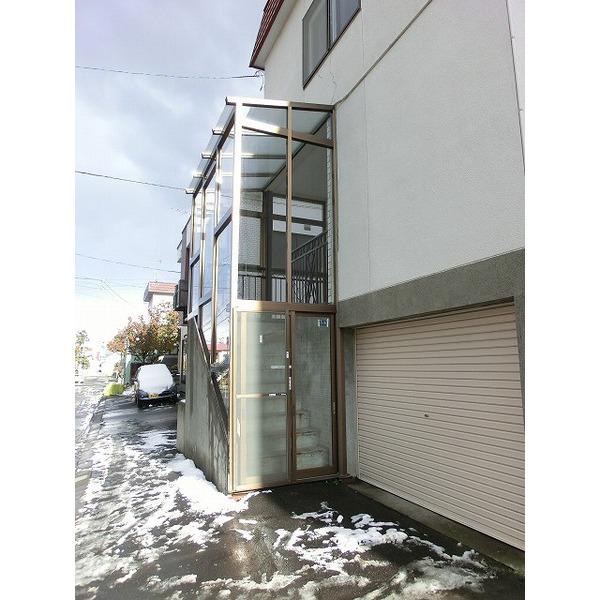 Local appearance photo