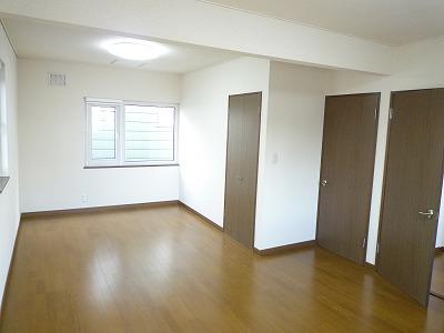 Non-living room. 2 Kaiyoshitsu (can change to 5LDK in the partition)