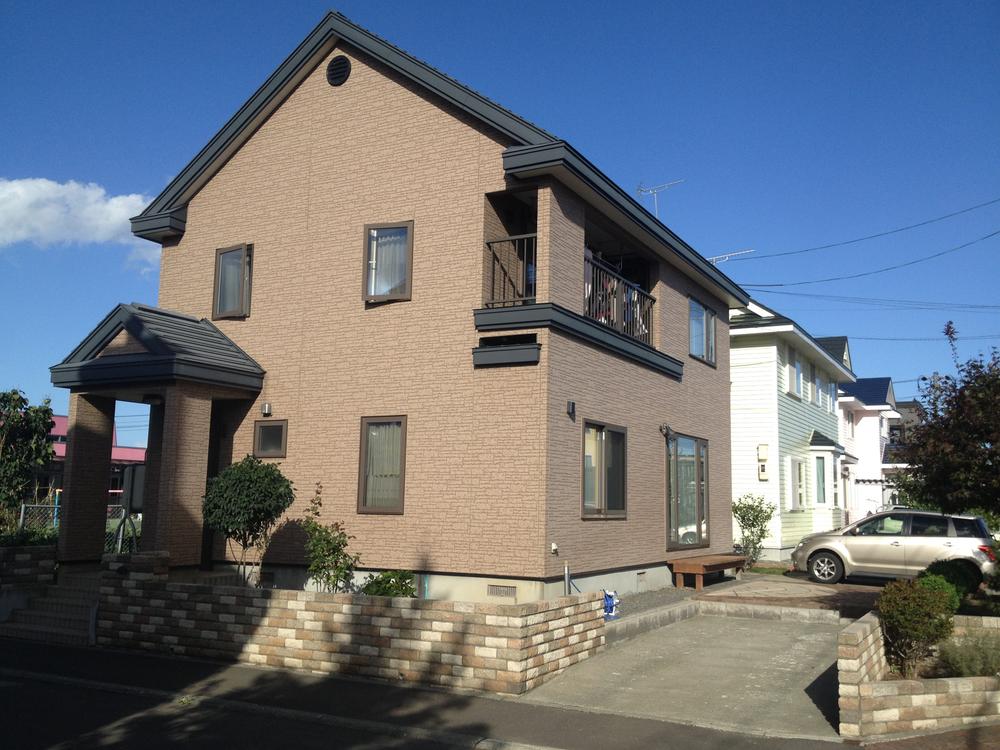 Local appearance photo. Local (10 May 2013) Shooting