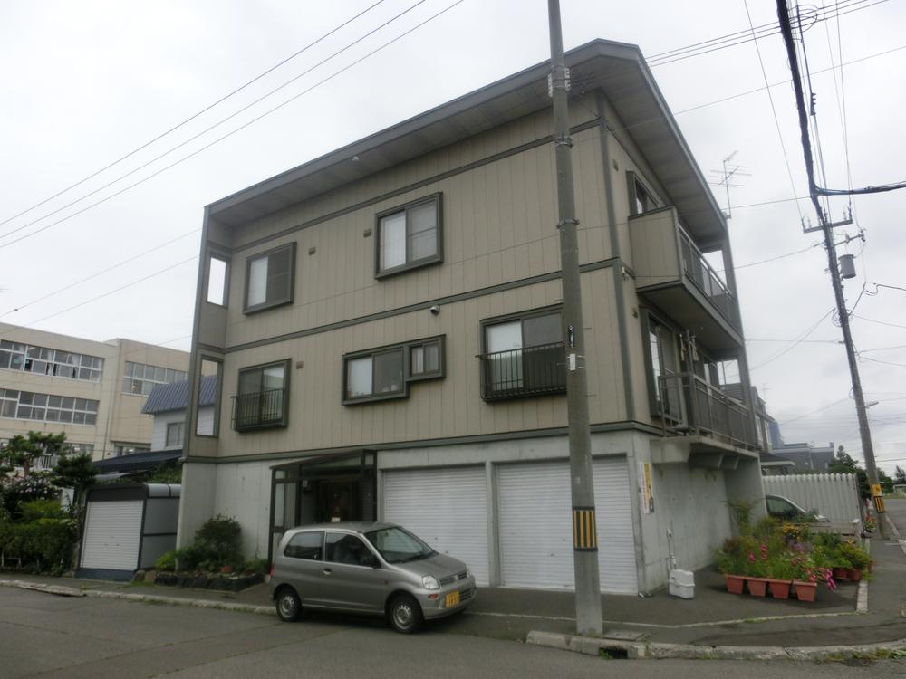 Local appearance photo