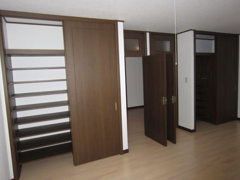 Non-living room. Indoor (11 May 2013) Shooting