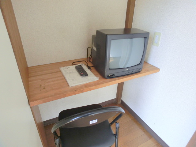 Other. tv set, Chair It is not in the equipment.