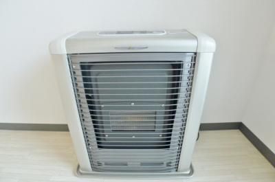 Other Equipment. Is an economical kerosene stove equipped ☆