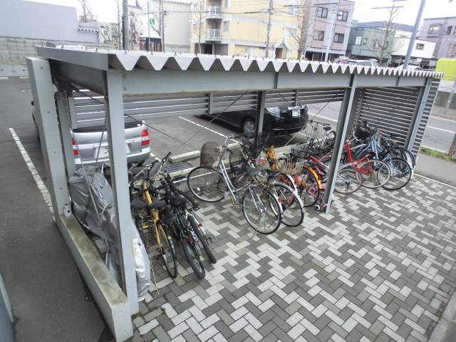 Other common areas. There is bicycle storage!