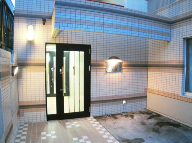 Entrance. Stylish entrance