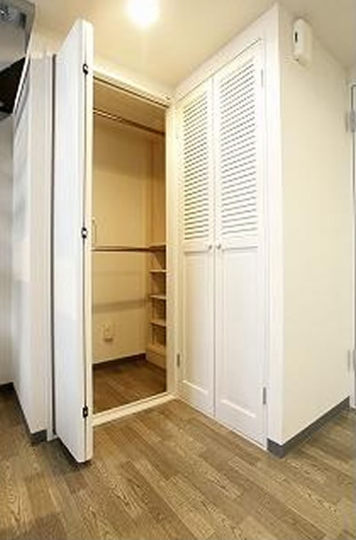 Other room space. Receipt