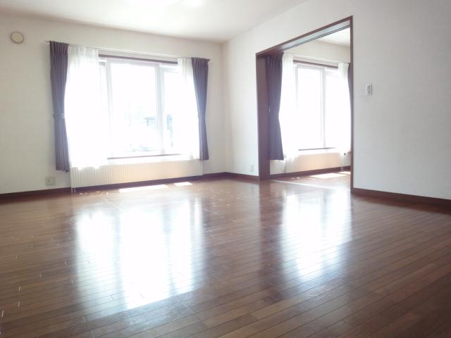 Living. Indoor (June 2013) Shooting