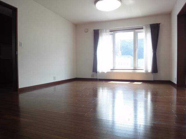 Living. Indoor (June 2013) Shooting