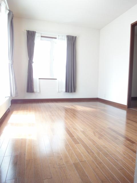 Living. Indoor (June 2013) Shooting