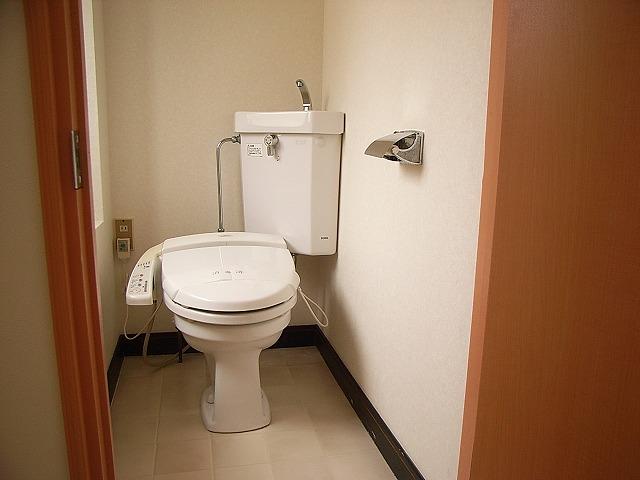 Toilet. Indoor (April 2013) Shooting