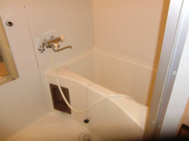 Bath. 10,000 yen of property in the bathroom with separate Toilet