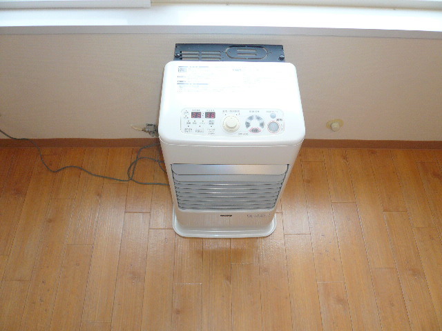 Other Equipment. New kerosene stove. This is also unused. 