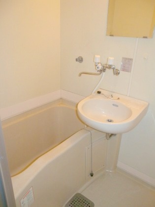 Bath. Spacious bathroom ☆ 