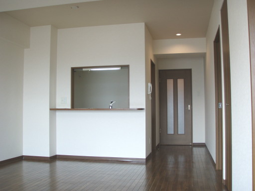 Living and room. Face-to-face is the kitchen