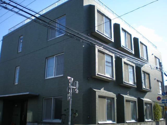 Local appearance photo. Local (11 May 2013) Shooting