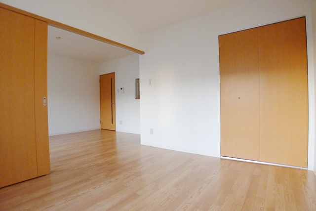 Other room space. Western style room