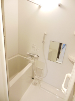 Bath. Photo is a thing of the second floor of the same type.