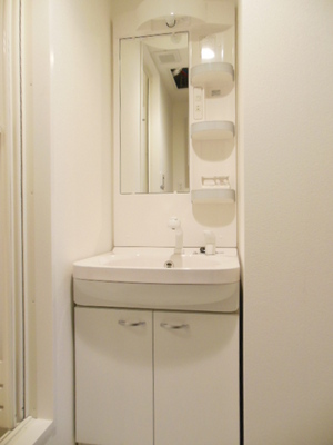 Washroom. Photo is a thing of the second floor of the same type.