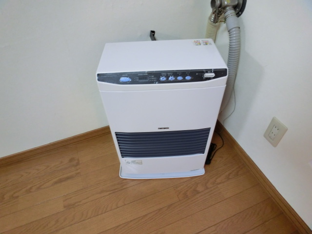 Other Equipment. Kerosene stove equipped! 