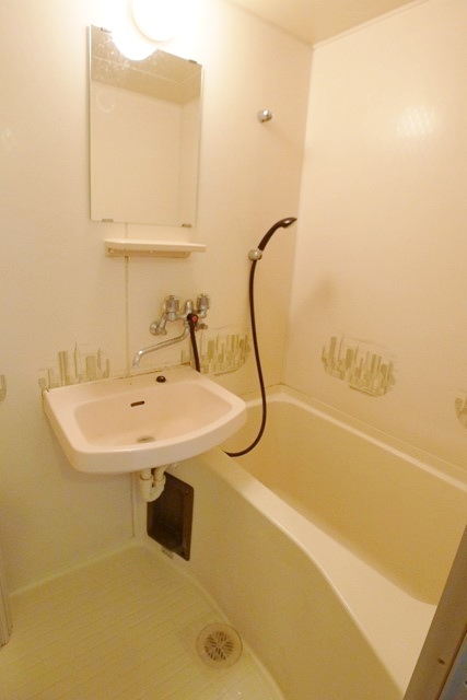 Bath. bus ・ Wash basin