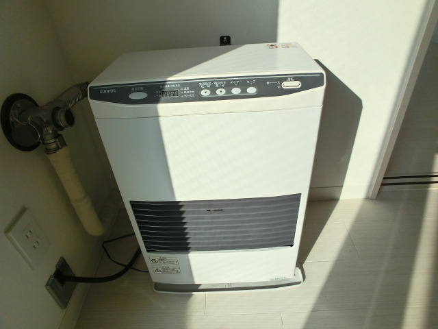 Other Equipment. It comes with a kerosene stove FF. 