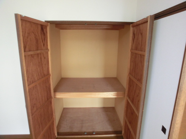 Receipt. Storage with depth!