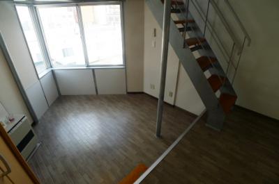 Other room space. Stylish triplet type of room