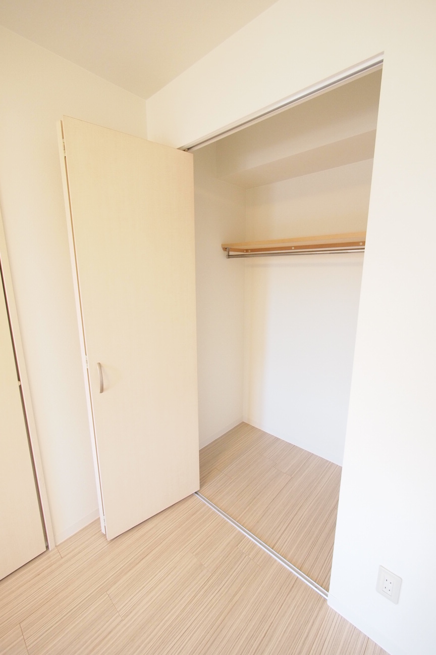 Receipt. Storage is also wide ~ !!